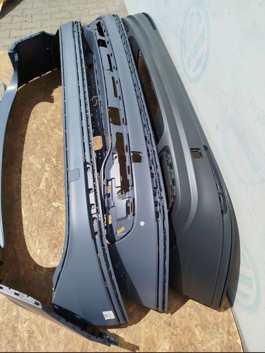 Задній бампер Tiguan 2 USA Америка Комплектуючі