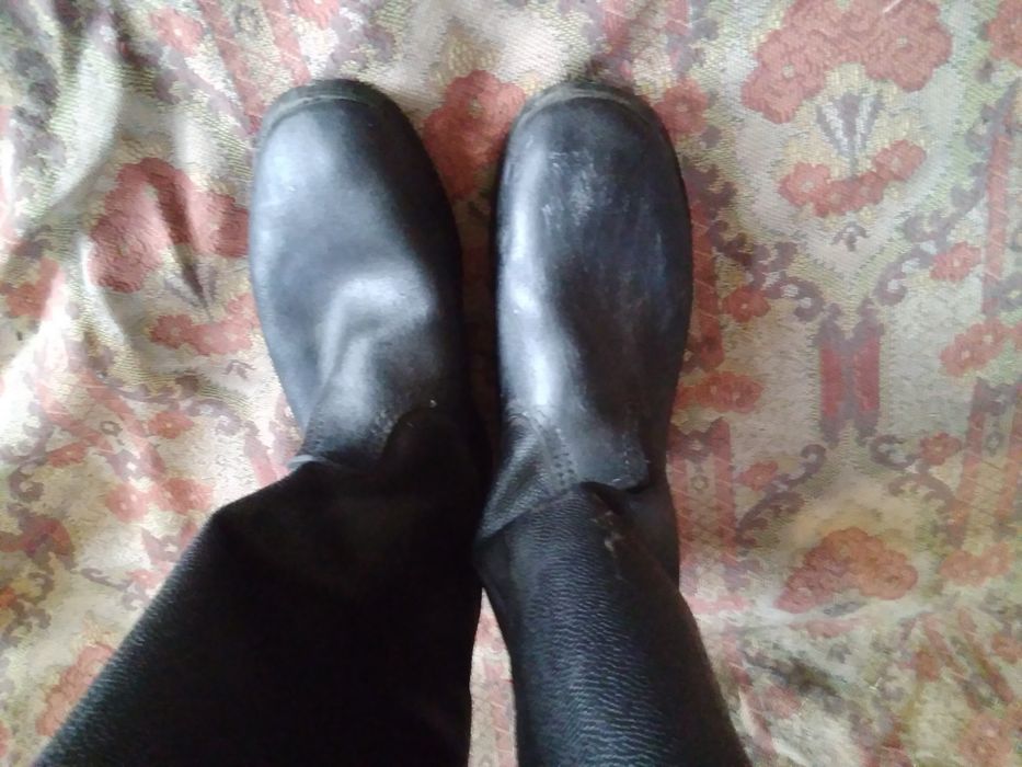 Продам военные сапоги ссср кирзовые,кожаные