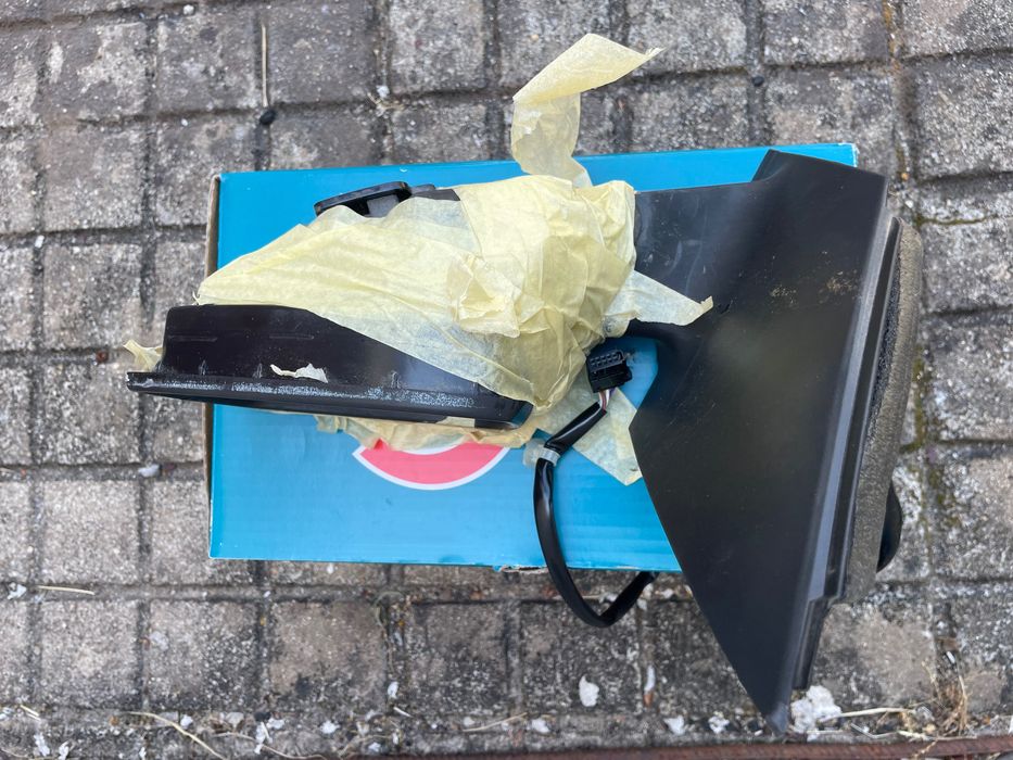 Conjunto Original Espelho Retrovisor Volkswagen Polo 2017 (c/danos)