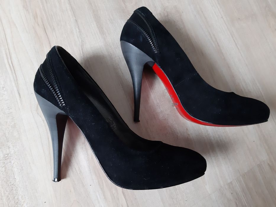 Czarne szpilki Primamoda 36