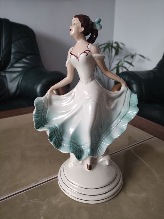 Figurka porcelanowa tancerka Zygmunt Buksowicz " STEATYT" lata 60- te
