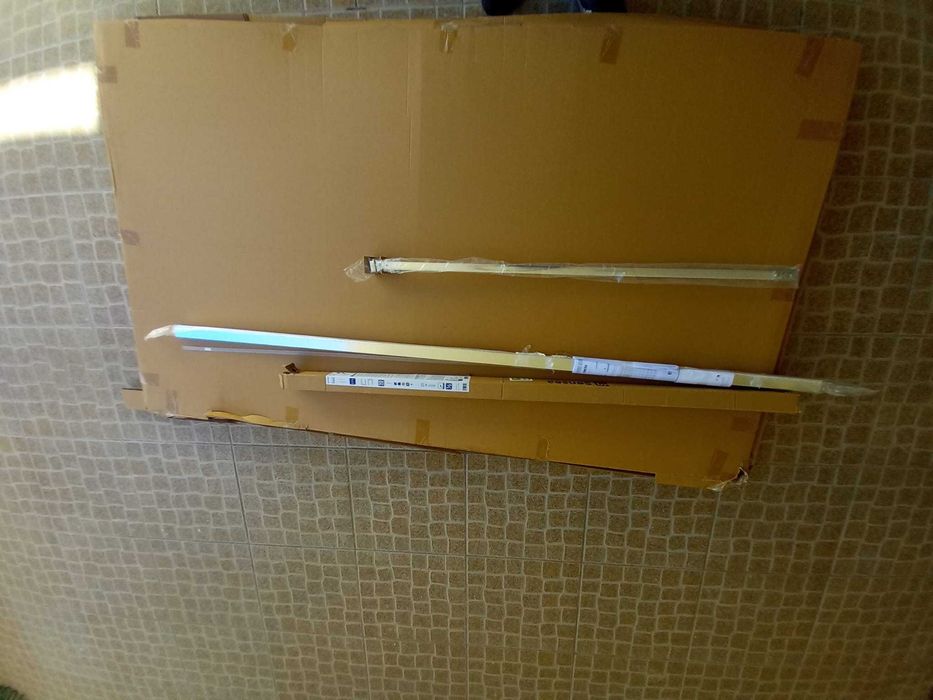 Painel de Duche SENSEA 200x95cm + Perfis (Nunca Foi Usado)