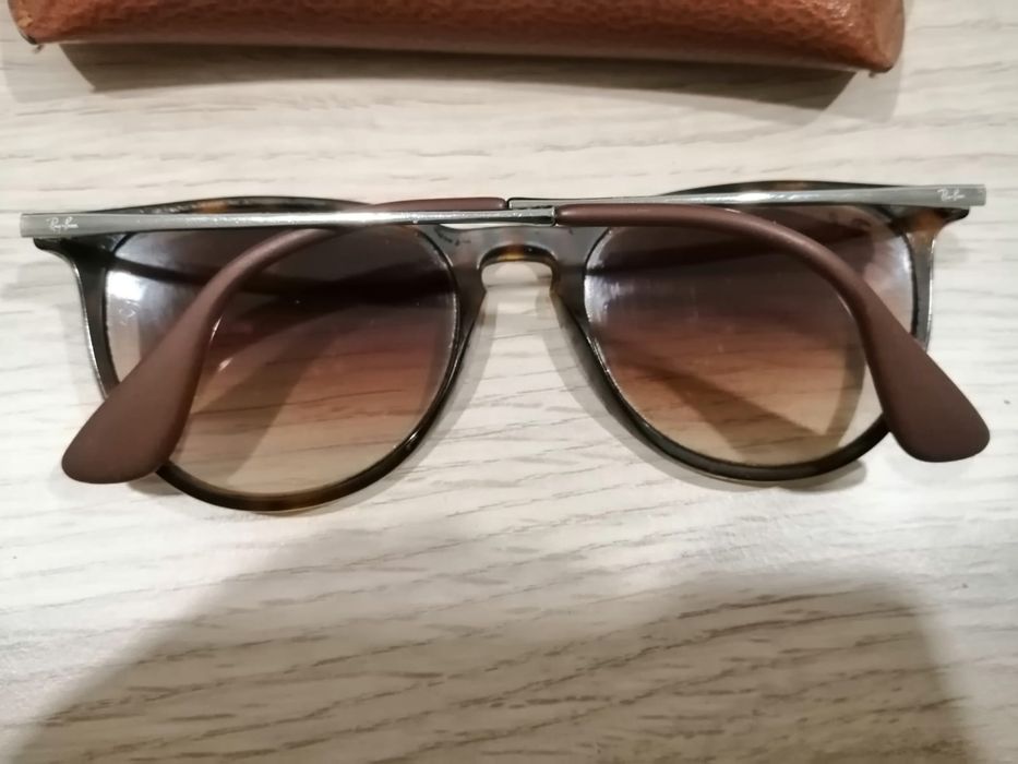 Oculos de sol Ray Ban Erika 4171