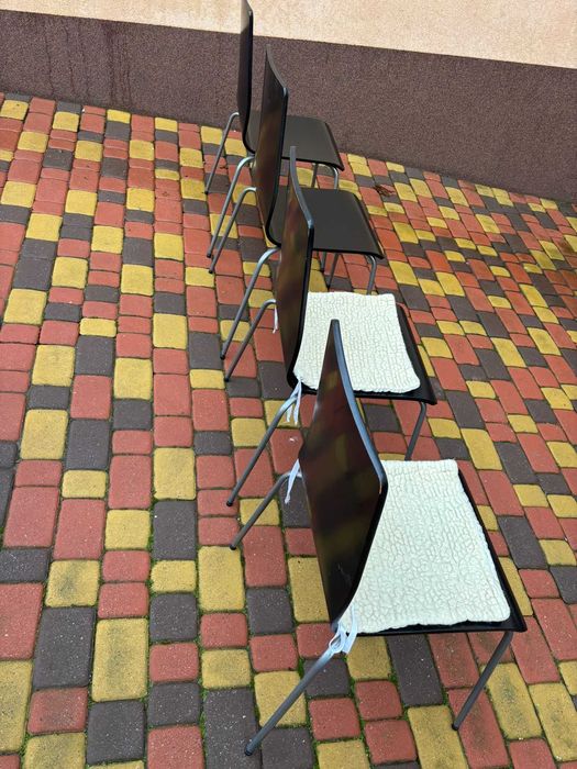 Krzesła, zadbane, wygodne