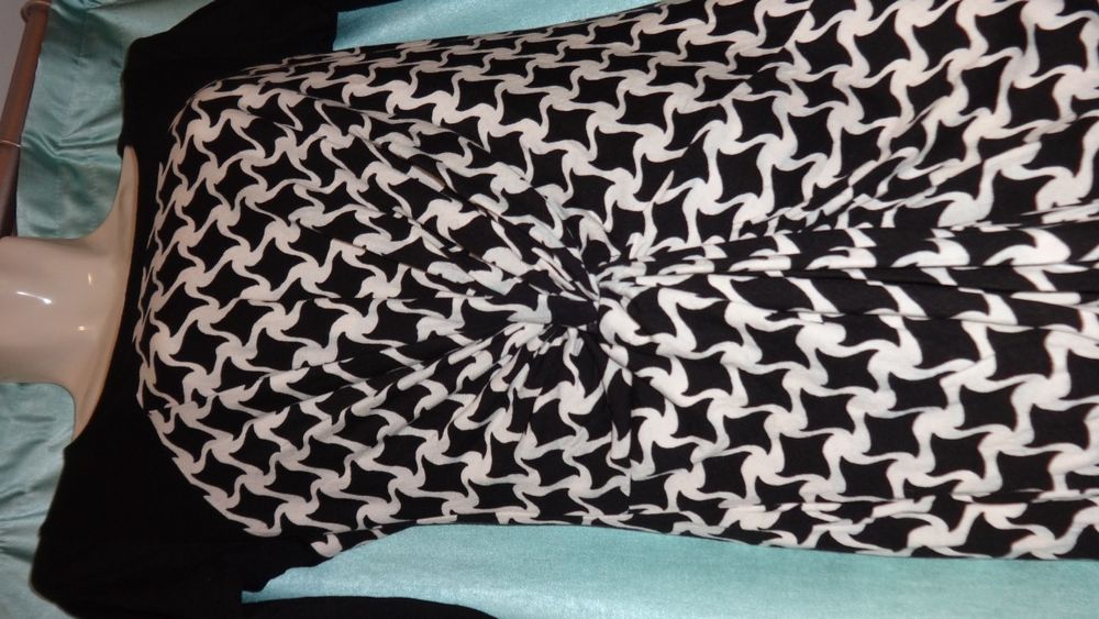 Красивое вискозное нарядное черно-белое платье для беременных 44 46