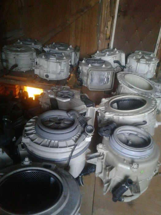 Продам баки для стиральных машинок