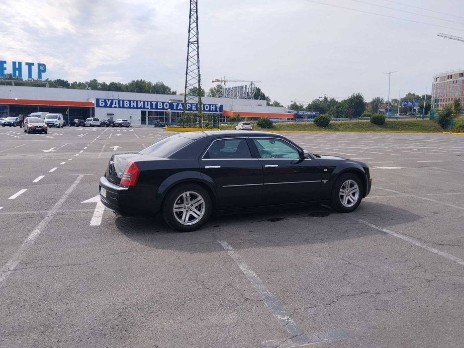Chrysler 300 C. 2004рв. 2.7 бенз. HEMI.