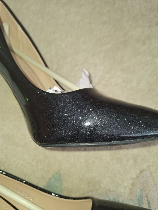 Buty na szpilce rozm 39 Tulipano