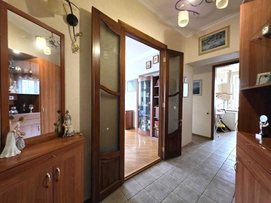 Без комиссии! 3-х комн квартира пр Гагарина Французский бульвар Гараж