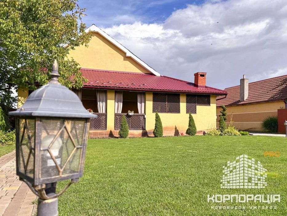 Продаж готового будинку, 280 м2,  28 соток, с.Галоч, 11 км до Ужгорода