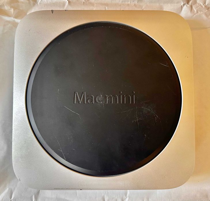 Apple Mac mini (Late 2014) – Intel Core i5 / 4GB RAM / macOS Monterey – Funcional