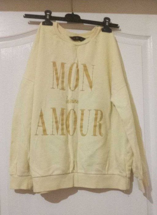 Жовта кофтинка на дівчину 40 розмір