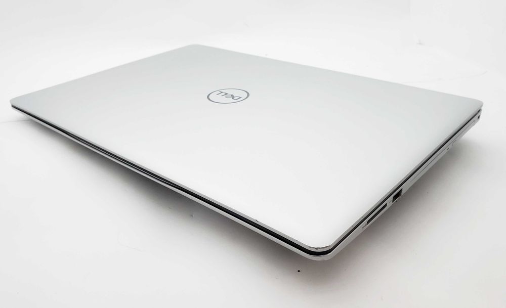 Ноутбук Dell Inspiron 15 5570 15,6” FullHD i5-8265U HDMI USB WiFi+Bluetooth (6855)