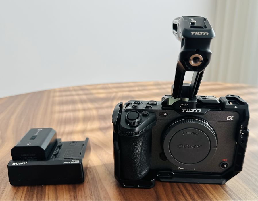 Sony FX3 + kit  de acessórios  novo e garantia.