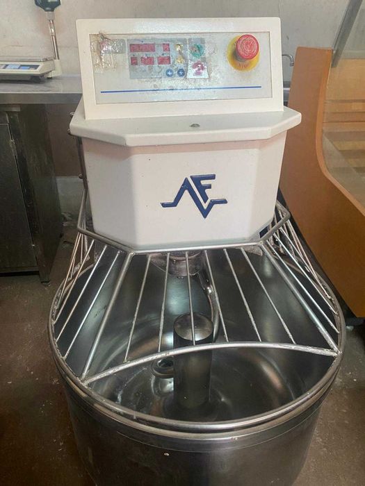 Amassadeira/ Máquina de amassar Ferneto