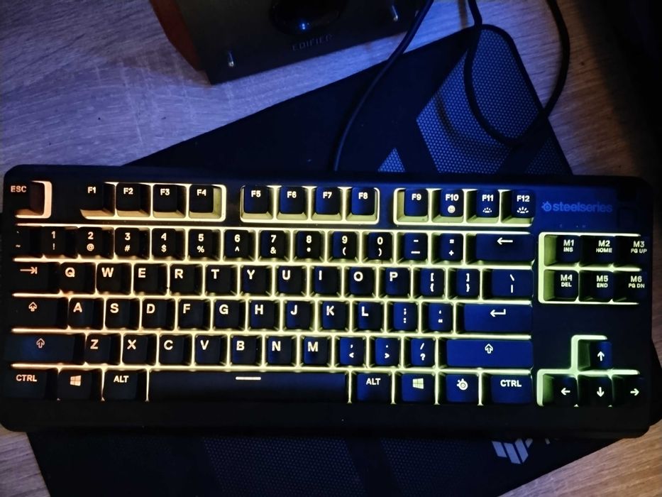 SteelSeries Apex 3 TKL ( Gwarancjia ) .