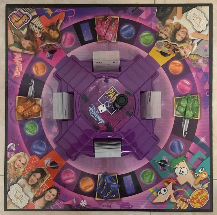 Jogo de tabuleiro Party & Co Disney Channel