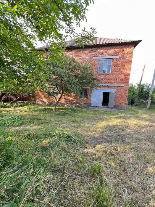 Продається 2-поверховий будинок с. Коросне, біля Перемишлян