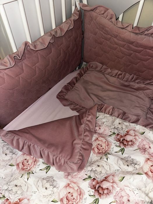 łóżeczko + komoda