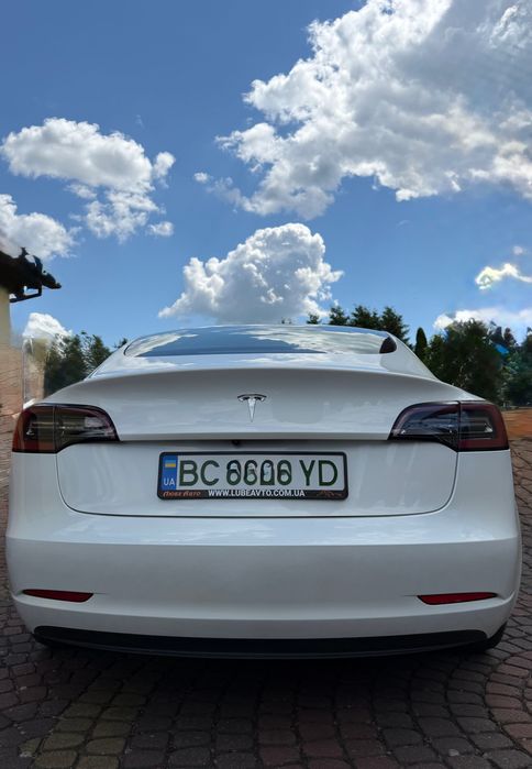 Продається Tesla Model 3