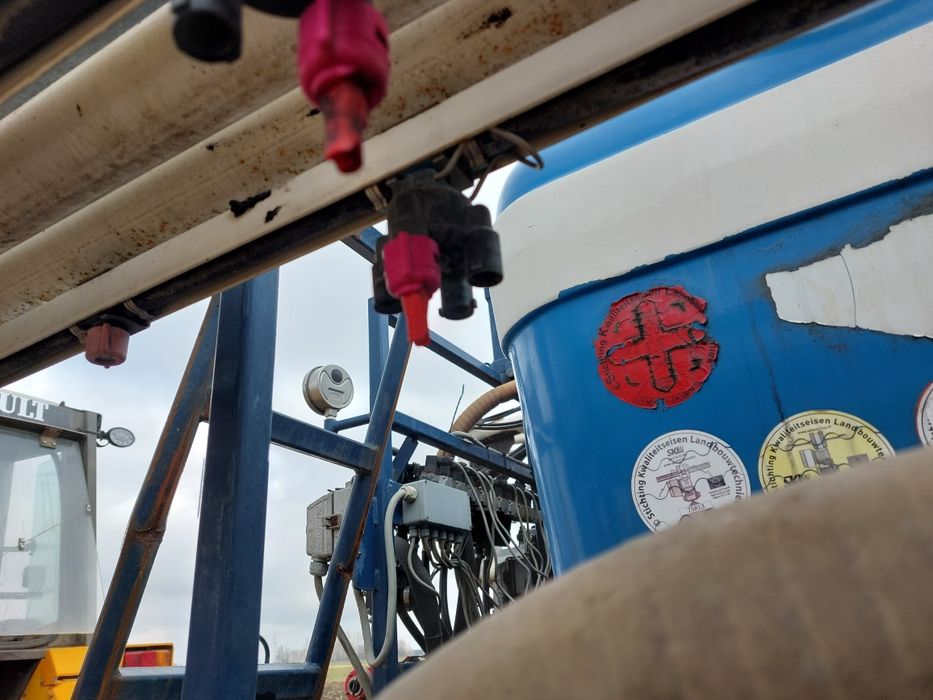 Opryskiwacz ciągany Siegier