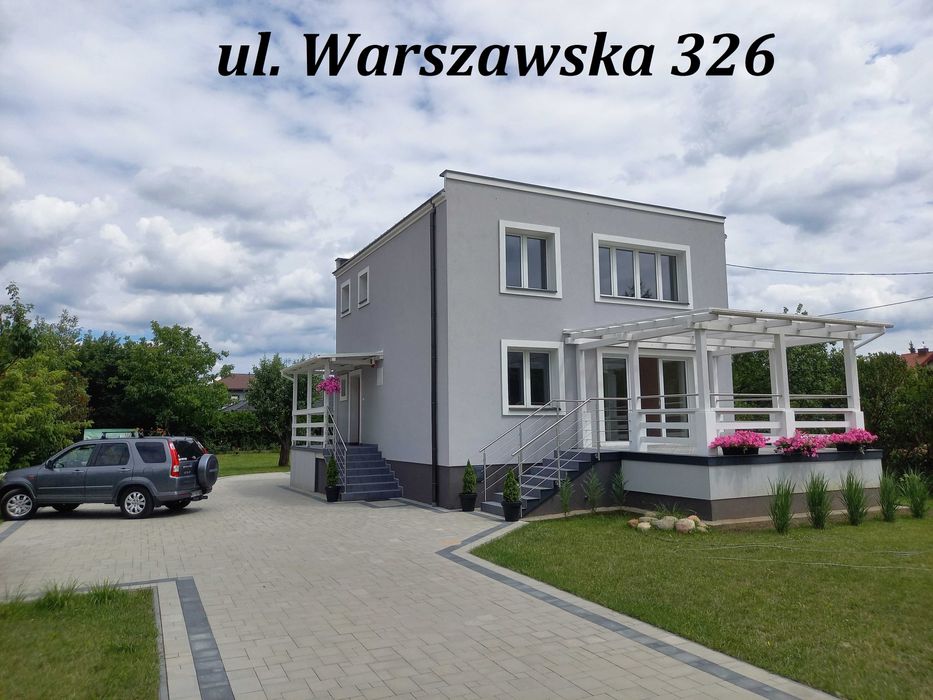 Budynek usługowy : joga, stomatolog, kosmetologia, cukiernia, pizzeria