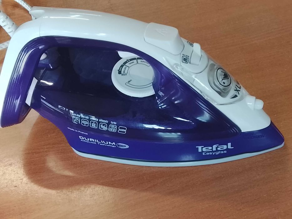 Nowe - żelazko Tefal - 2400W - sprawne / Polecam