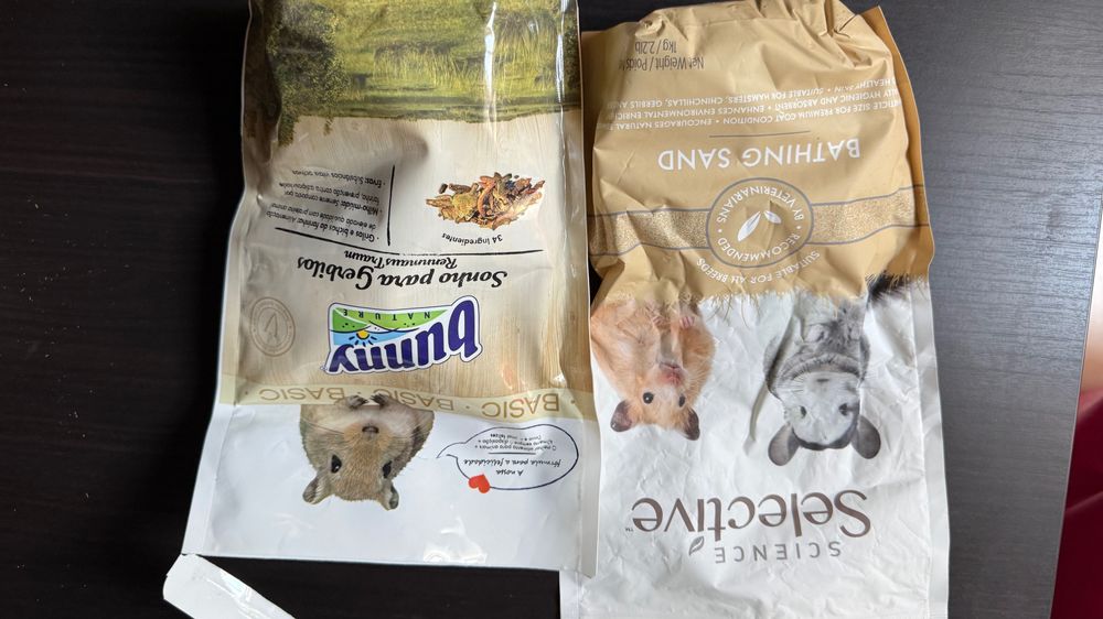 Gaiola para girbilos com acessório e comida