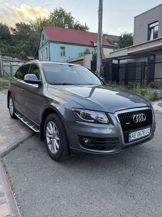 Audi Q5 2012 2л дизель Quattro