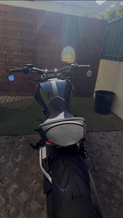 Ducati XDiavel S 1260cc (Nacional) - 7.690 km - Estado de Exposição (Guardada em Estúdio)