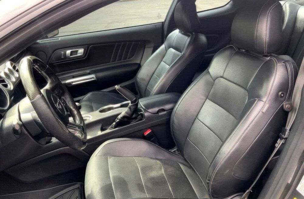 Ford Mustang GT Premium Coupe      2019