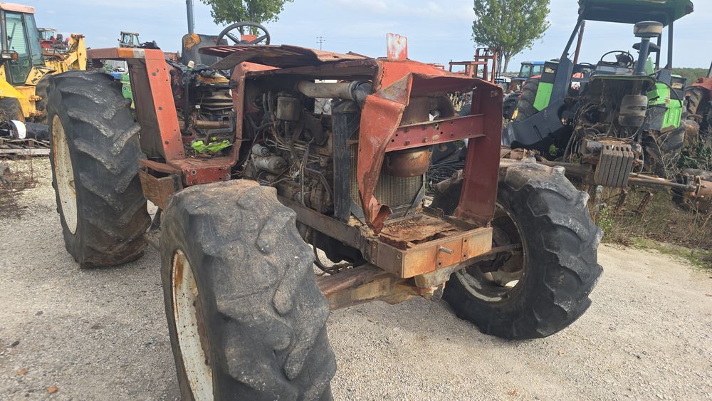 Trator Fiat 100-90 para peças