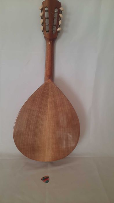 Bandolin de 8 cordas português