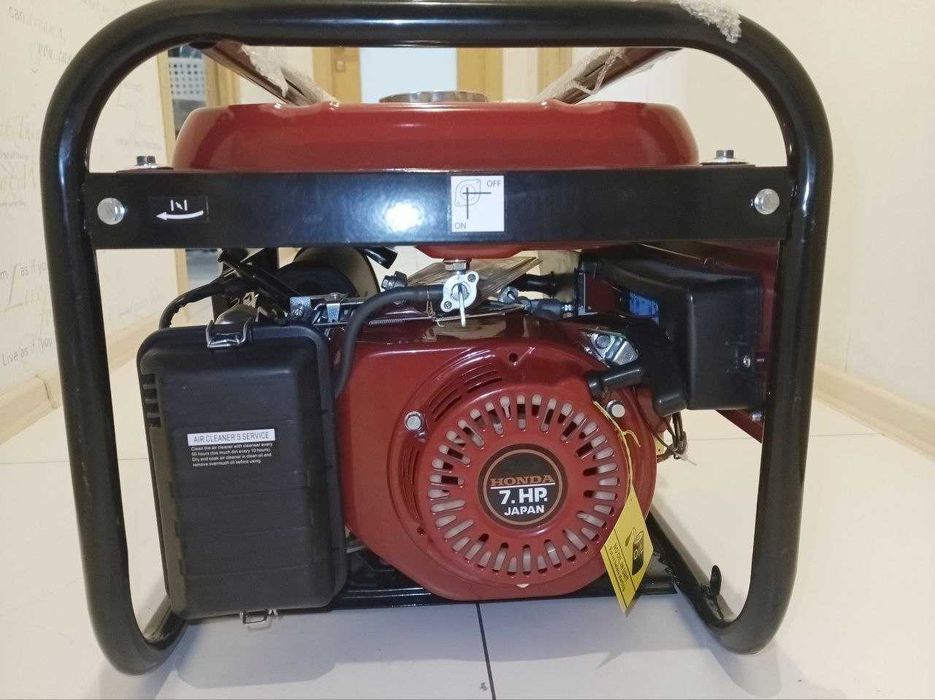 Генератор Honda новий!