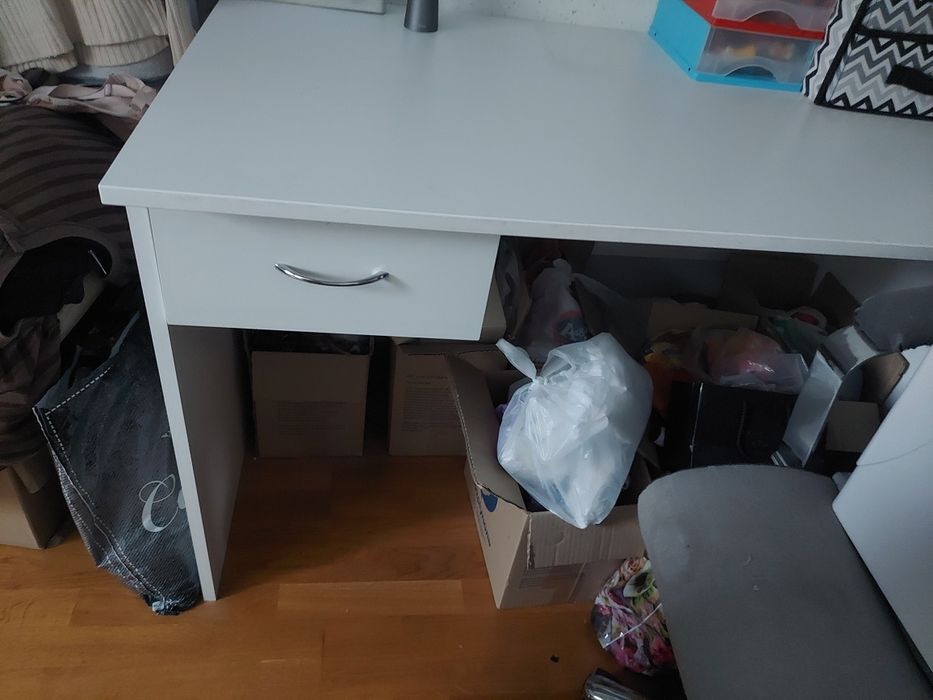 Продам стол, столик