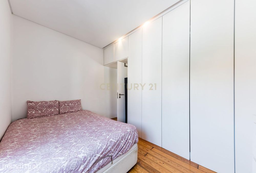 Moradia T2 Renovada com Jardim, Cave e Terraço | Viva o melhor de Belé
