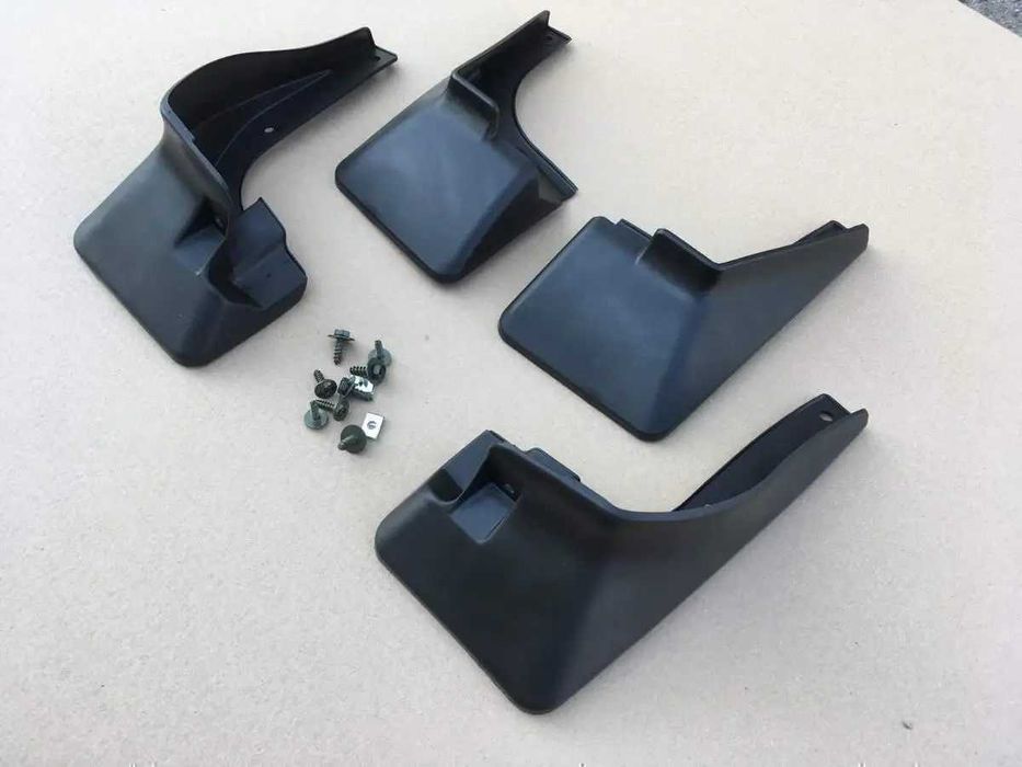 Модельні бризковики Toyota Тойота C-HR/Yaris/4 Runner/FJ Cruiser/Prius