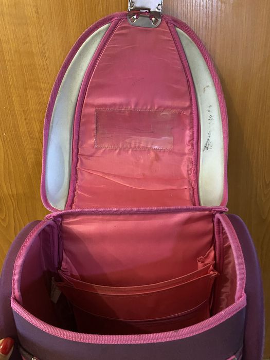 Продам портфель для дівчинки