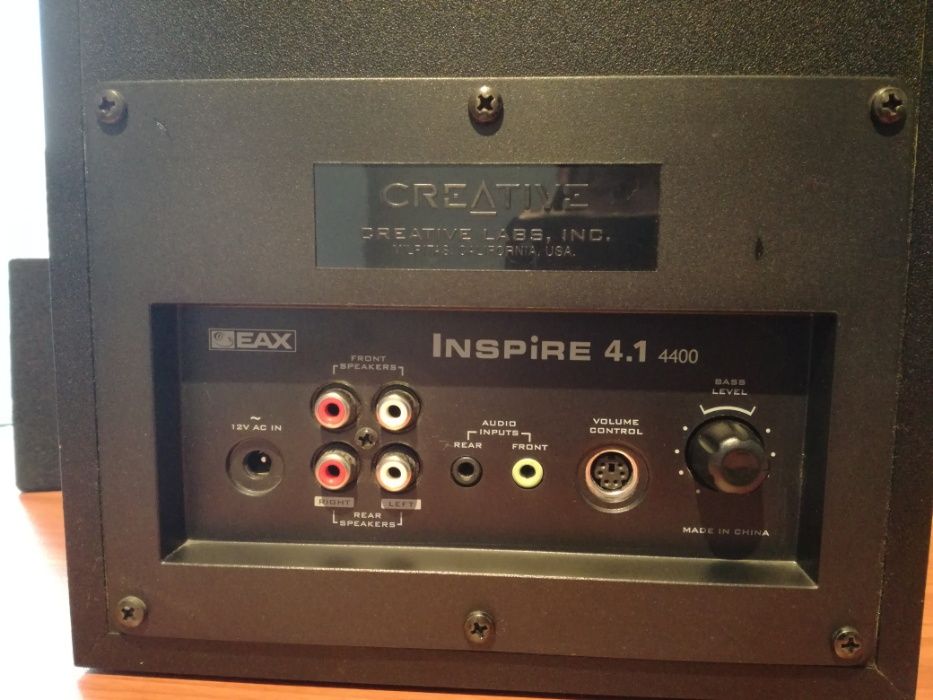 Colunas Surround 4.164283958092035123