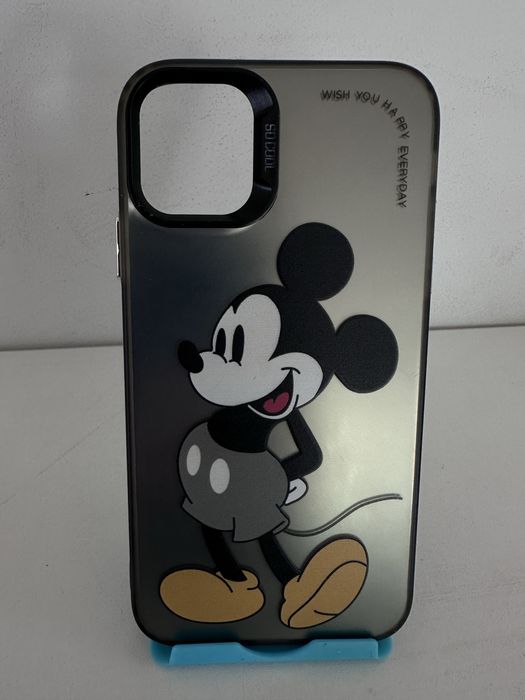 Чехол на iPhone 11