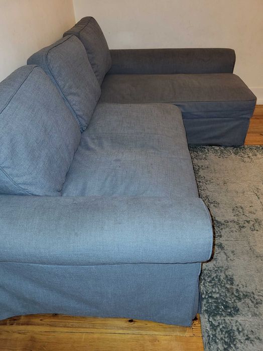 Sofá cama usado com arrumação