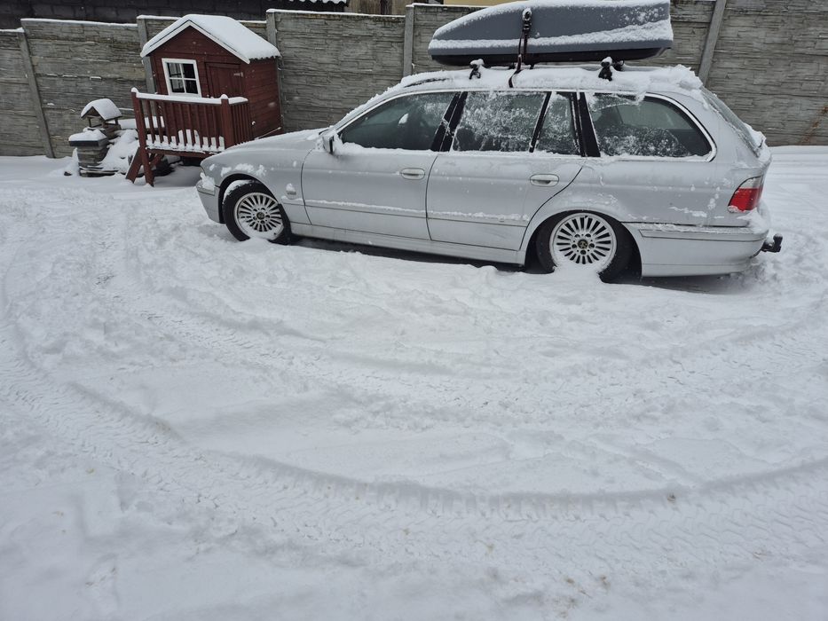 Box dachowy halfords boks 167x75cm