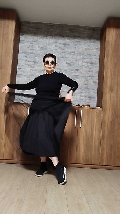 Продам новую юбку в готическом стиле.