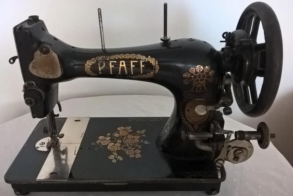 Zabytkowa maszyna do szycia Pfaff