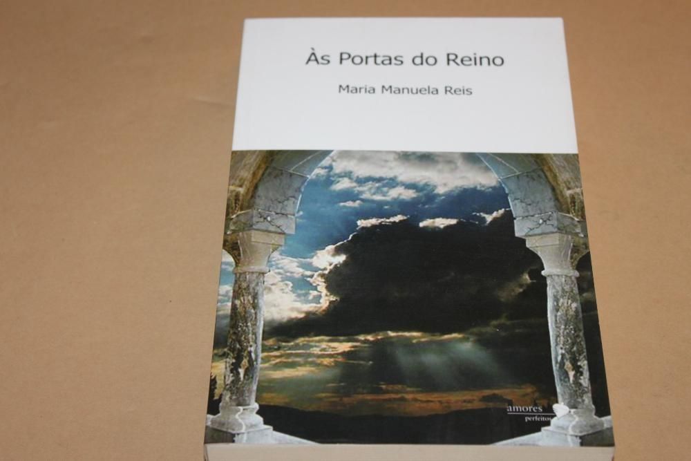 Às Portas do Reino de Maria Manuela Reis (POESIA)