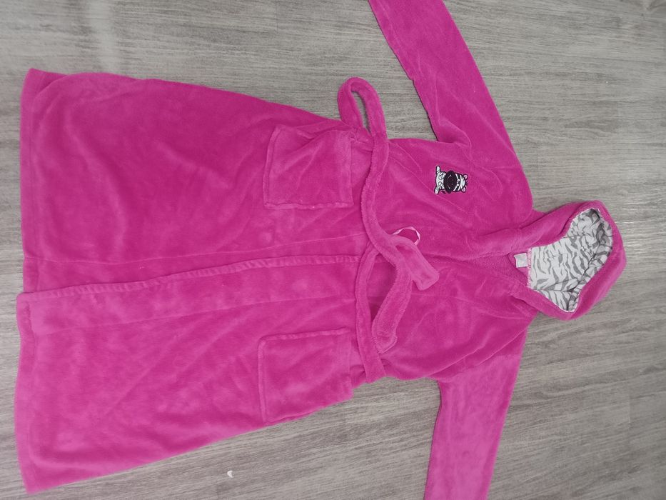 Sprzedam damski szlafrok rozmiar M/L.