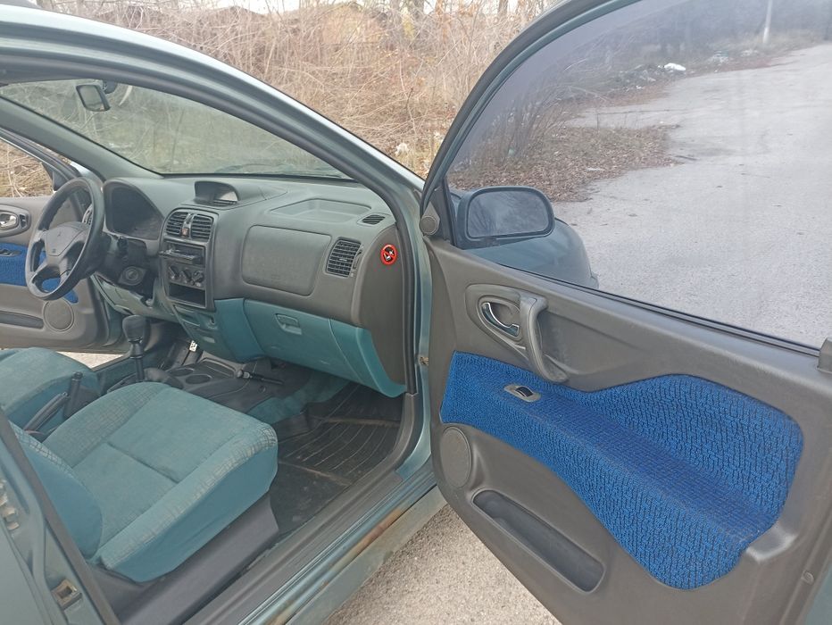 Продам Мітсубісі Спейс Стар 1,6 бензин, 2002 року тільки з переоформле