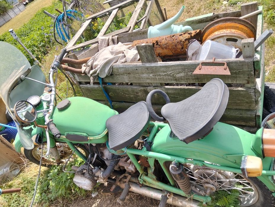 Продам мотоцикл Урал повністю на документах( не на ходу)