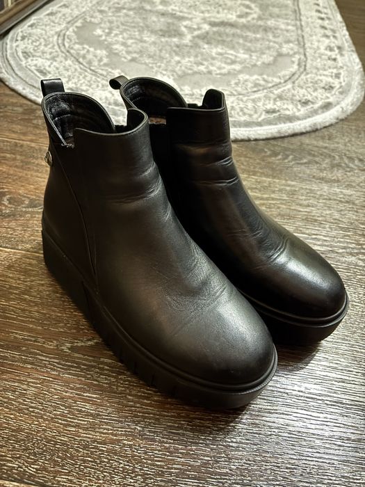 Взуття жіноче натуральна шкіра