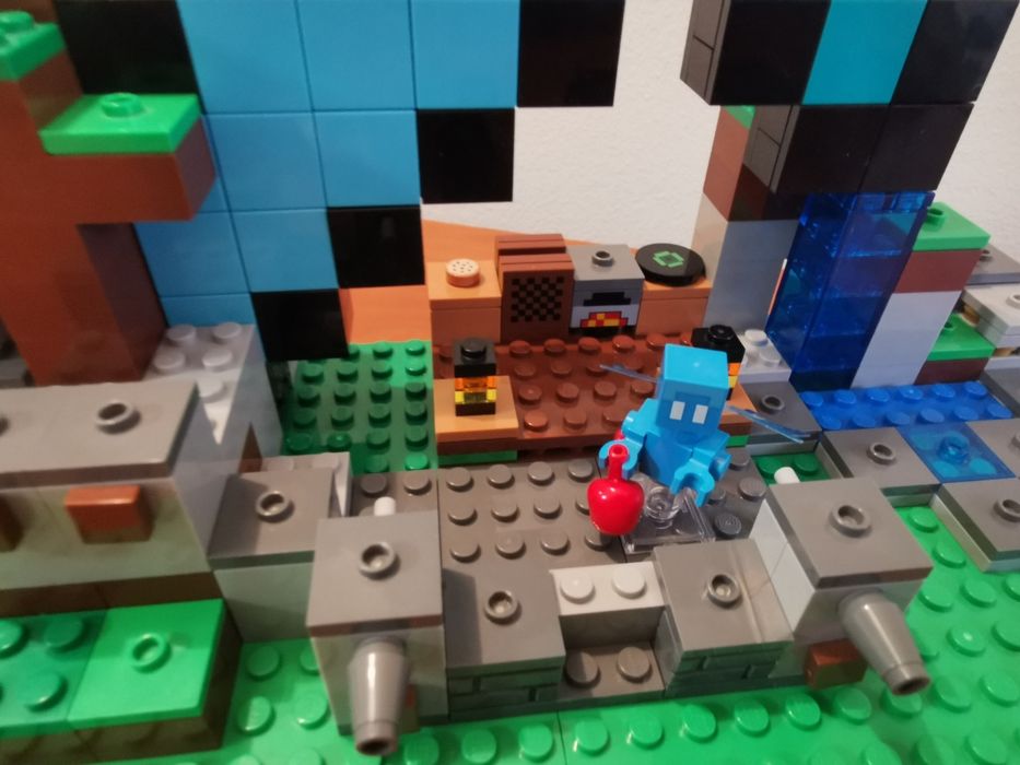 Lego 21244 Minecraft The sword outpost